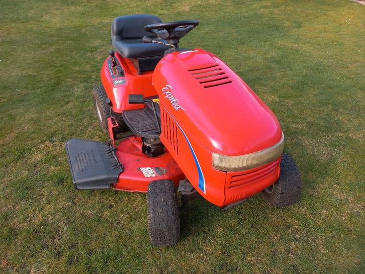 Simplicity Express zitmaaier grasmaaier, Tuin en Terras, Grasmaaiers, Gebruikt, Benzine-grasmaaier, 50 cm of meer, Cirkelmaaier