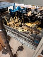 Diverse deurkrukken, scharnieren en sluitwerk - Gebruikt, Ophalen, Gebruikt, Overige typen