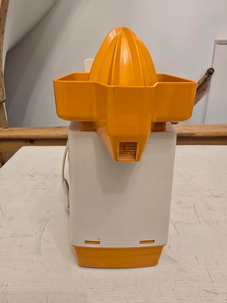 Moulinex Citruspers - Vintage Oranje/Wit, Ophalen of Verzenden, Gebruikt, Elektrisch, Citruspers