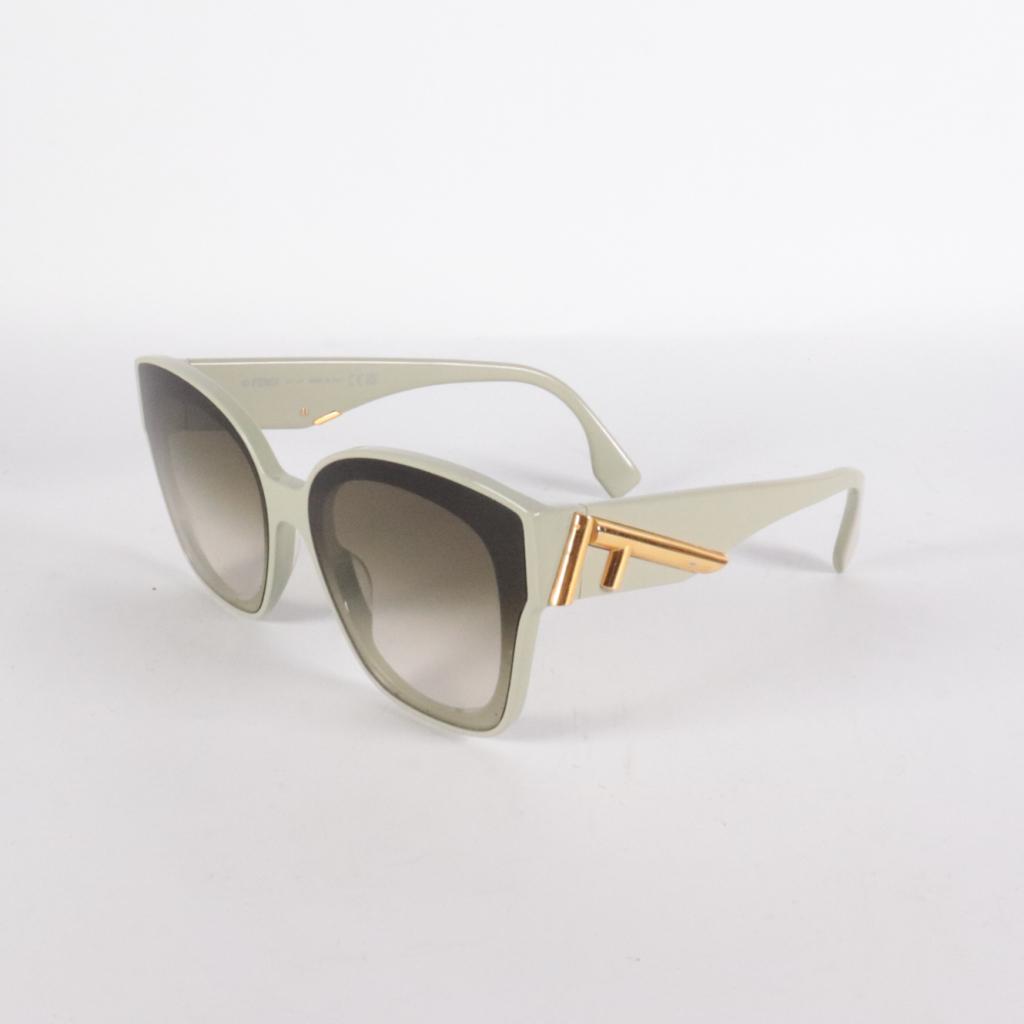 Fendi Dames Zonnenbril - Nette staat, Flex Ltd., Gebruikt, https://flex.com/contact-us, Nobelstraat 10, 5807 GA Oostrum LB, Limburg, Nederland