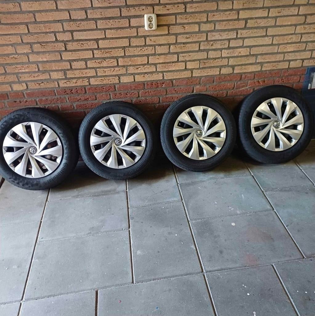 185-65-r15 polo banden met velgen, Ophalen of Verzenden