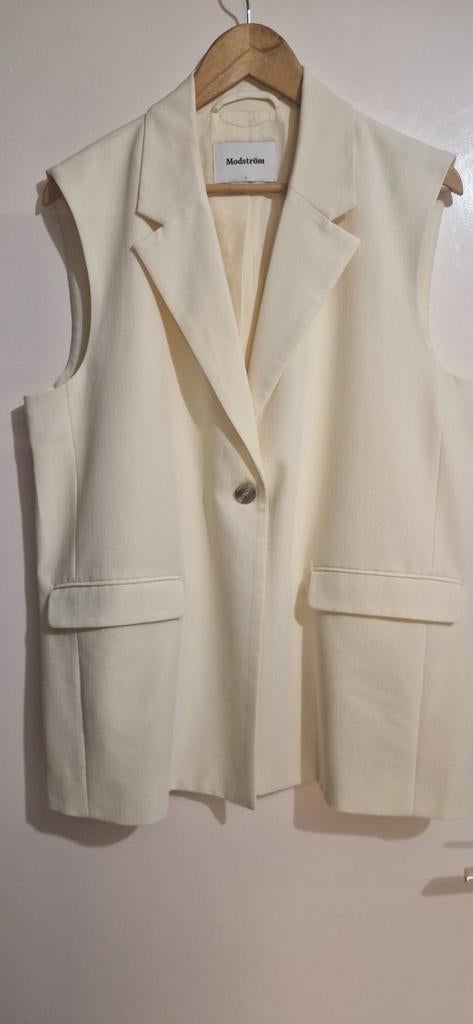 Modstrom gilet zacht geel, Kleding | Dames, Ophalen of Verzenden, Zo goed als nieuw, Maat 42/44 (L)