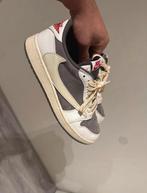 Jordan 1 low Travis Scott reverse mocha, Ophalen of Verzenden, Zo goed als nieuw, Kleding