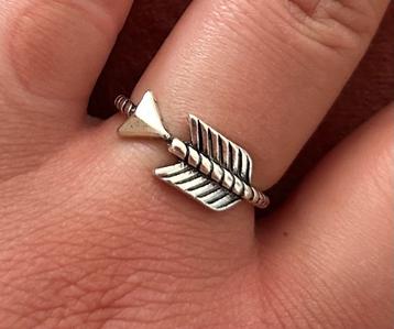 Dames ring merkloos nieuw - pijl beschikbaar voor biedingen
