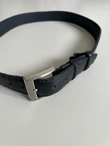 Mooie zwarte riem (115 cm) beschikbaar voor biedingen