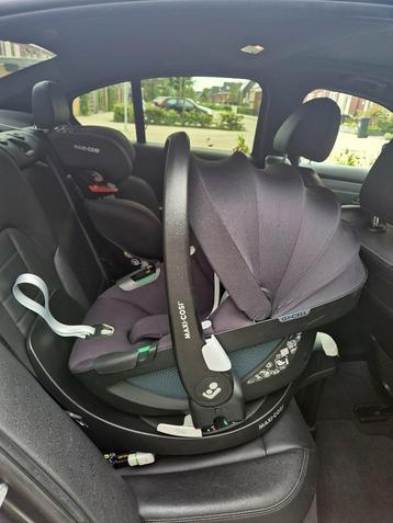 Maxi-Cosi FamilyFix 360 Pro Base + Maxi-Cosi Pebble 360 Pro  beschikbaar voor biedingen