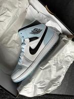 Nike Air Jordan 1 mid SE ice blue ongedragen maat 44, Nieuw, Nike Air Jordan, Ophalen of Verzenden, Sneakers of Gympen