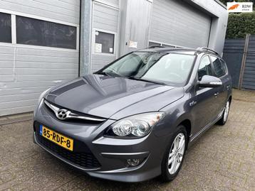 Hyundai I30 CW 1.6i i-Motion-Clima-Cruis-Velgen-Trekhaak-APK beschikbaar voor biedingen