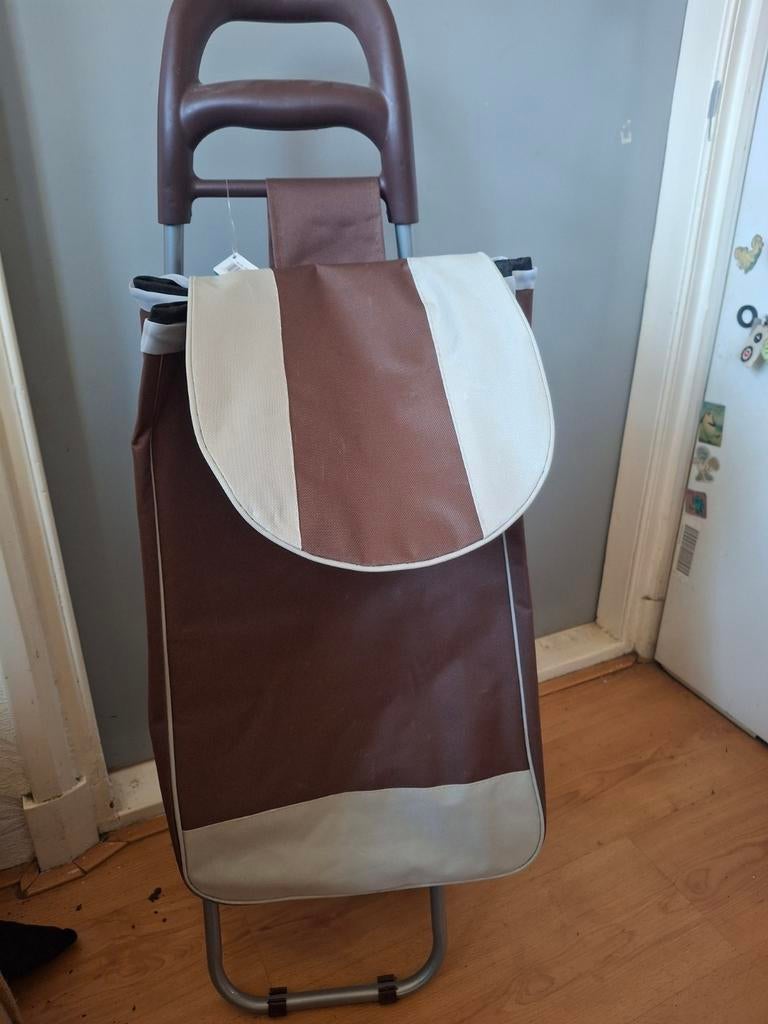 Shopping trolley,, Ophalen, Nieuw, Bruin, 30 cm of meer