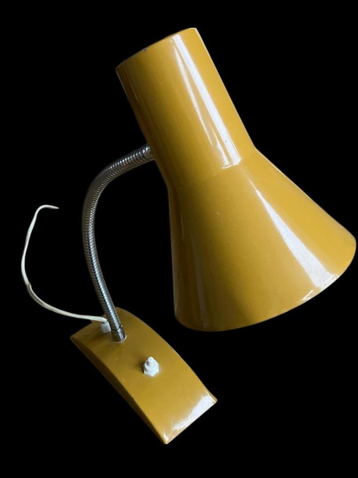 HALA Zeist Okergeel Bureaulamp / Wandlamp, Antiek en Kunst, Antiek | Lampen, Ophalen of Verzenden