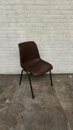 Kunststof stoelen | kuipstoel | kantinestoelen | 51 stuks, Ophalen, Gebruikt, Bruin, Kuipstoel