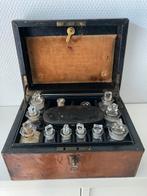 Reisapotheek. 19e Eeuw., Antiek en Kunst, Verzenden