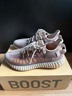 Yeezy Boost 350 V2 Mono Mist Maat 43 1/3, Kleding | Heren, Schoenen, Ophalen of Verzenden, Zo goed als nieuw, Overige kleuren