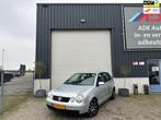 Volkswagen Polo 1.4-16V Turijn NIEUWE APK/AIRCO/ELEK RAMEN, Auto's, Volkswagen, Voorwielaandrijving, Zwart, 4 cilinders, Origineel Nederlands