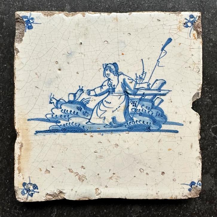 Delfts blauwe tegel, herderin, 17e eeuw, Antiek en Kunst, Antiek | Wandborden en Tegels, Ophalen of Verzenden