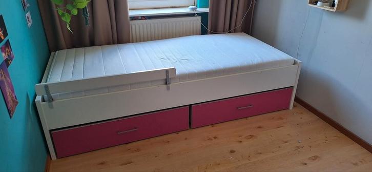 Stevig  1 persoonsbed zonder hoofdeinde met 2 grote lades, Huis en Inrichting, Slaapkamer | Bedden, Zo goed als nieuw, Eenpersoons
