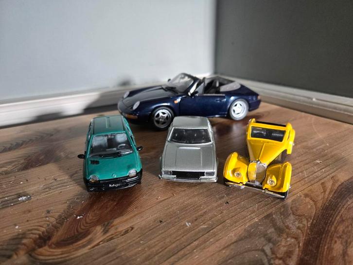 Collectie Modelauto's - Porsche, Renault, Peugeot, Bugatti, Hobby en Vrije tijd, Modelbouw | Auto's en Voertuigen, Zo goed als nieuw