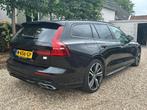Volvo V60 T6 Recharge AWD R-Design Nieuwe apk, Auto's, Automaat, 4 cilinders, Zwart, Te koop