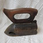 Antiek gietijzeren strijkijzer kleermakersbout 1850 - 1925, Antiek en Kunst, Curiosa en Brocante, Ophalen of Verzenden