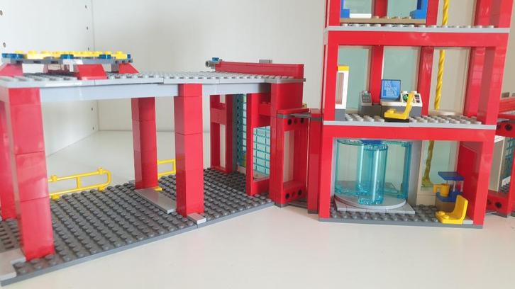 Lego City Brandweerkazerne 60110 Zeer grote set, Kinderen en Baby's, Speelgoed | Duplo en Lego, Zo goed als nieuw, Lego, Complete set