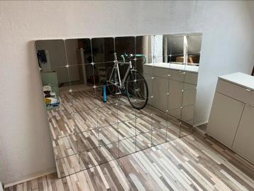Grote spiegel voor kleedkamer, hobbykamer, fitnessruimte beschikbaar voor biedingen