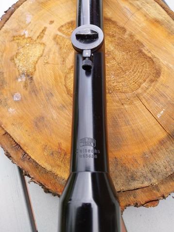 CARL ZEISS  Zielsechs beschikbaar voor biedingen
