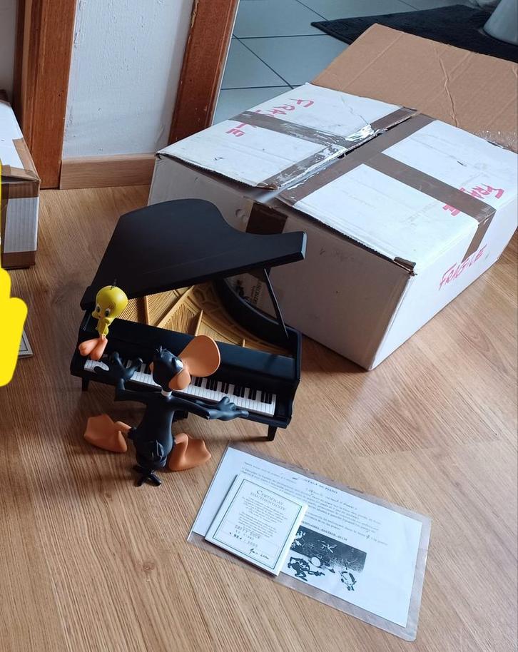 Daffy + Tweety aan de piano
Leblon-Delienne, Verzamelen, Stripfiguren, Beeldje of Figuurtje, Looney Tunes, Ophalen of Verzenden