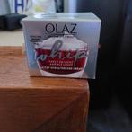 Oil of olaz NIEUW in plastic, Ophalen of Verzenden, Nieuw, Bodylotion, Crème of Olie