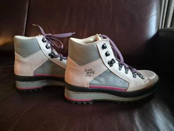 Han wag dames wandelschoenen maat 7,5  beschikbaar voor biedingen