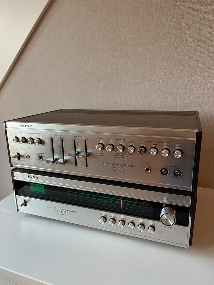 Te koop: vintage Sony TA-1055 versteker en ST-5055 tuner, Audio, Tv en Foto, Stereo-sets, Gebruikt, Tuner of Radio, Sony, Losse componenten