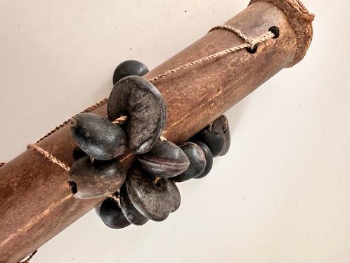 Antieke Kuba handdrum met noten 1940 Affikaanse Etnografica, Antiek en Kunst, Kunst | Niet-Westerse kunst, Ophalen of Verzenden