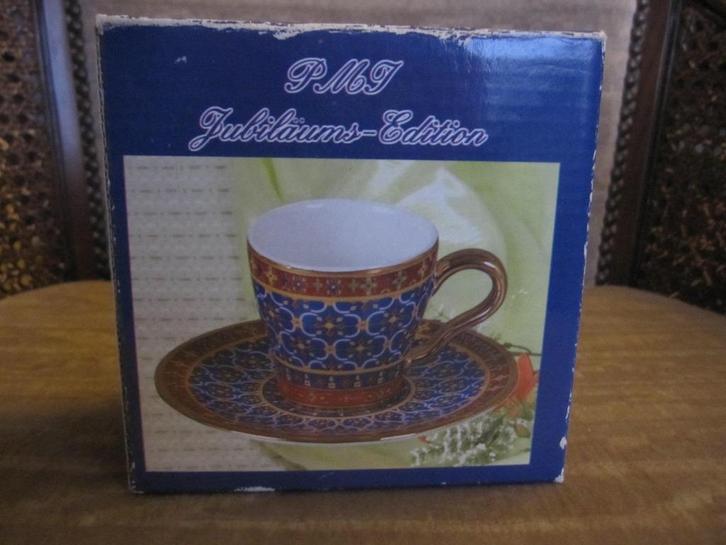 PMI jubileum uitgave kop en schotel gelimiteerde oplage 5,-, Antiek en Kunst, Curiosa en Brocante, Ophalen of Verzenden
