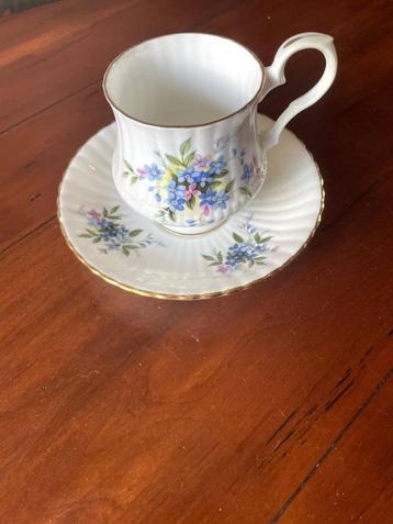 3x Royal Windsor fine bone china kop en schotel porselein beschikbaar voor biedingen