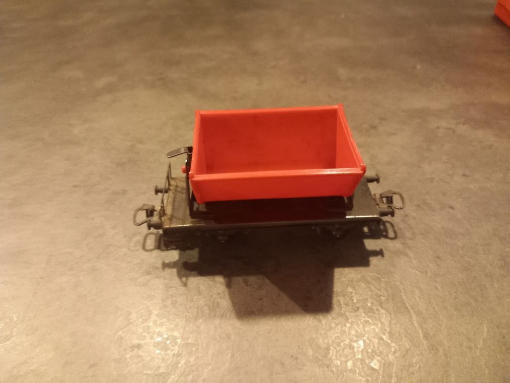 Goederen wagon rood / Märklin, Wisselstroom, Gebruikt, Wagon, Ophalen of Verzenden
