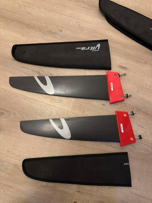 Diverse vinnen maui ultra Fins en lessacher wiervin, Watersport en Boten, Windsurfen, Gebruikt, Minder dan 250 cm, Met vin(nen)