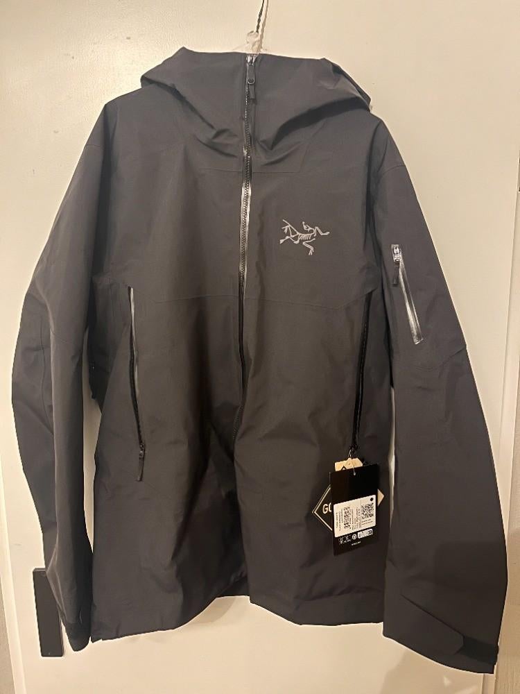 Nieuw Arc'teryx Sabre Jacket Heren Large – Met Tags, Maat 52/54 (L), Nieuw, Ophalen of Verzenden, Arc’teryx