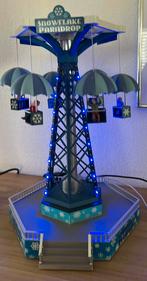 Lemax kerstdorp - snowflake paradrop, Diversen, Kerst, Ophalen, Zo goed als nieuw