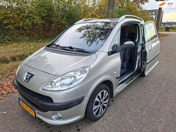 Peugeot 1007 Heel leuk alles werkt perfect nieuwe distributi, Auto's, Peugeot, Te koop, ABS, Airbags, Airconditioning, Centrale vergrendeling