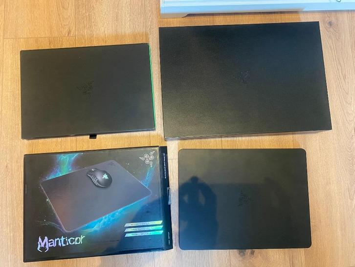 Te koop: Razer dozen & muismat, Computers en Software, Toetsenborden, Gebruikt, Qwerty, Draadloos, Ophalen of Verzenden