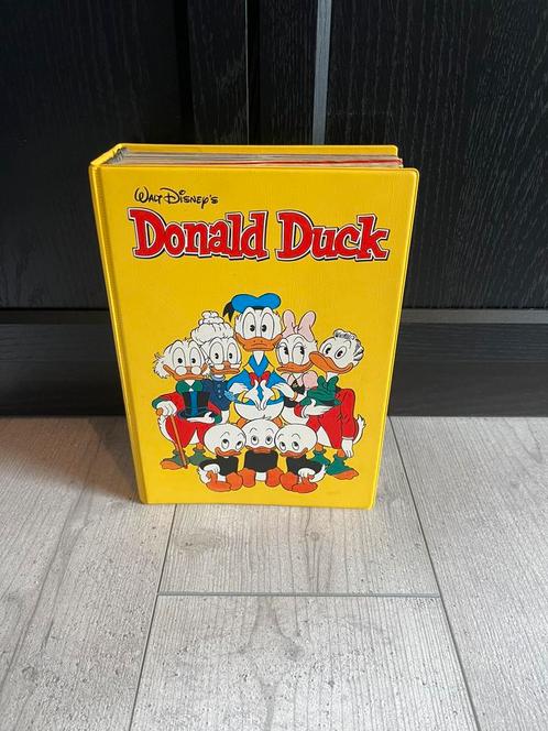 Donald Duck Verzamelmap 1-26 1982, Boeken, Stripboeken, Zo goed als nieuw, Complete serie of reeks, Ophalen