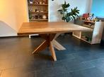 Eikenhouten vierkante eettafel met houten spinpoot 140x140cm, Ophalen, 100 tot 150 cm, Zo goed als nieuw, Vijf personen of meer