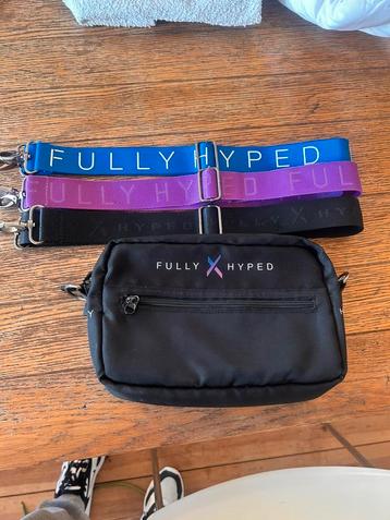 Fully hyped schouderbag beschikbaar voor biedingen