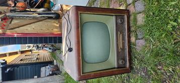 Philips vintage beeldbuis-tv – echt retro!
TV beschikbaar voor biedingen
