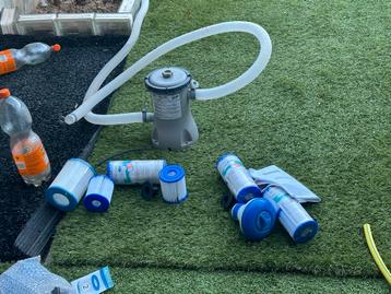 Zwembad Filterpomp + Filters beschikbaar voor biedingen