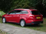 Ford Focus Wagon 1.0 125pk Titanium met Navi en Trekhaak, Auto's, Euro 5, 125 pk, Gebruikt, Origineel Nederlands