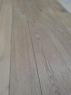 51,84 M2 MASSIEF EIKEN 10 CM BREED GEROOKT EN WIT GEOLIED, Parket, 75 m² of meer, Wit, Nieuw