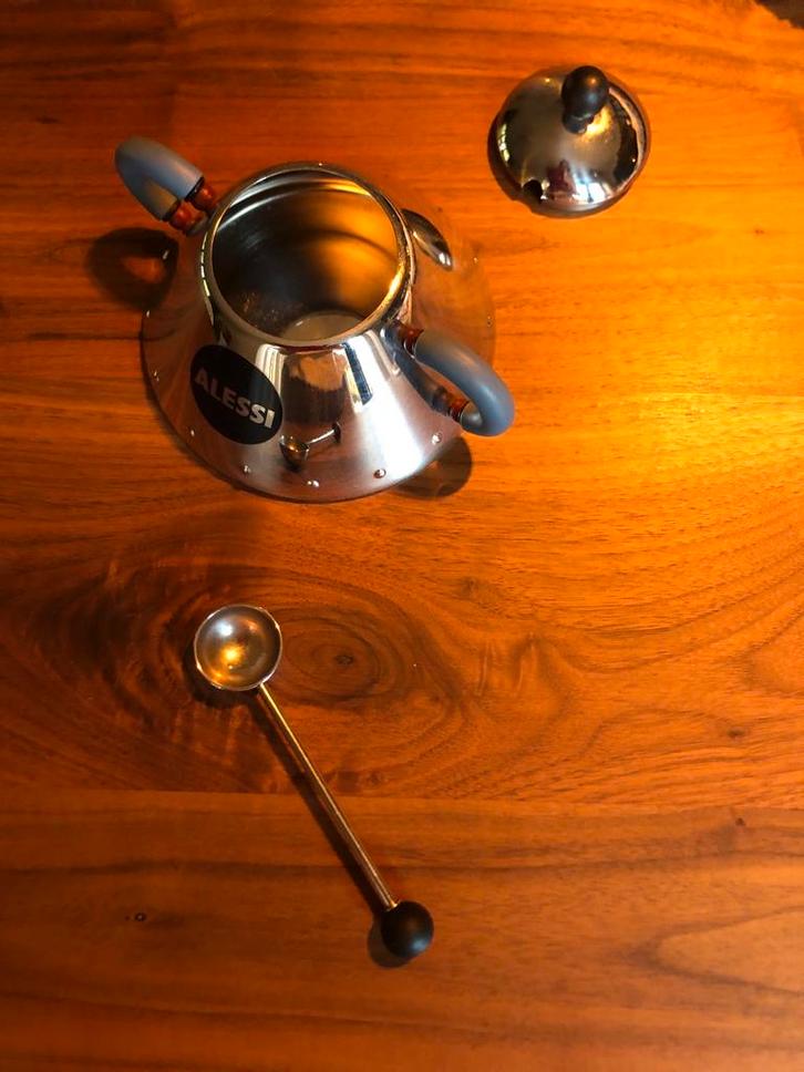 Alessi Suikerpotje met Lepeltje, Huis en Inrichting, Keuken | Servies, Zo goed als nieuw, Overige typen, Overige stijlen, Overige materialen