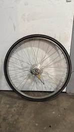 voorwiel 28 inch met naafdynamo, Fietsen en Brommers, Fietsaccessoires | Fietsverlichting, Ophalen of Verzenden, Gebruikt, Verlichtingsset