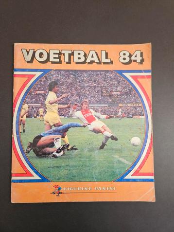 Panini: VOETBAL 84 (album met 104 stickers) beschikbaar voor biedingen