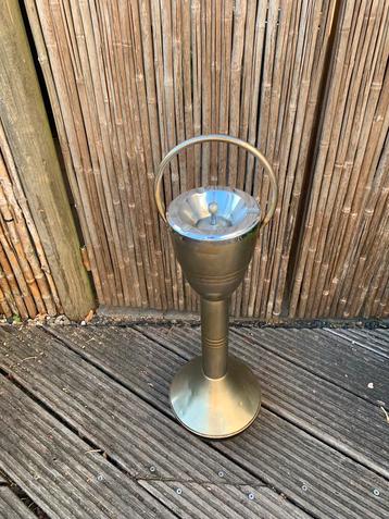 Vintage asbak op standaard op verzwaarde voet, hoogte 64 cm beschikbaar voor biedingen